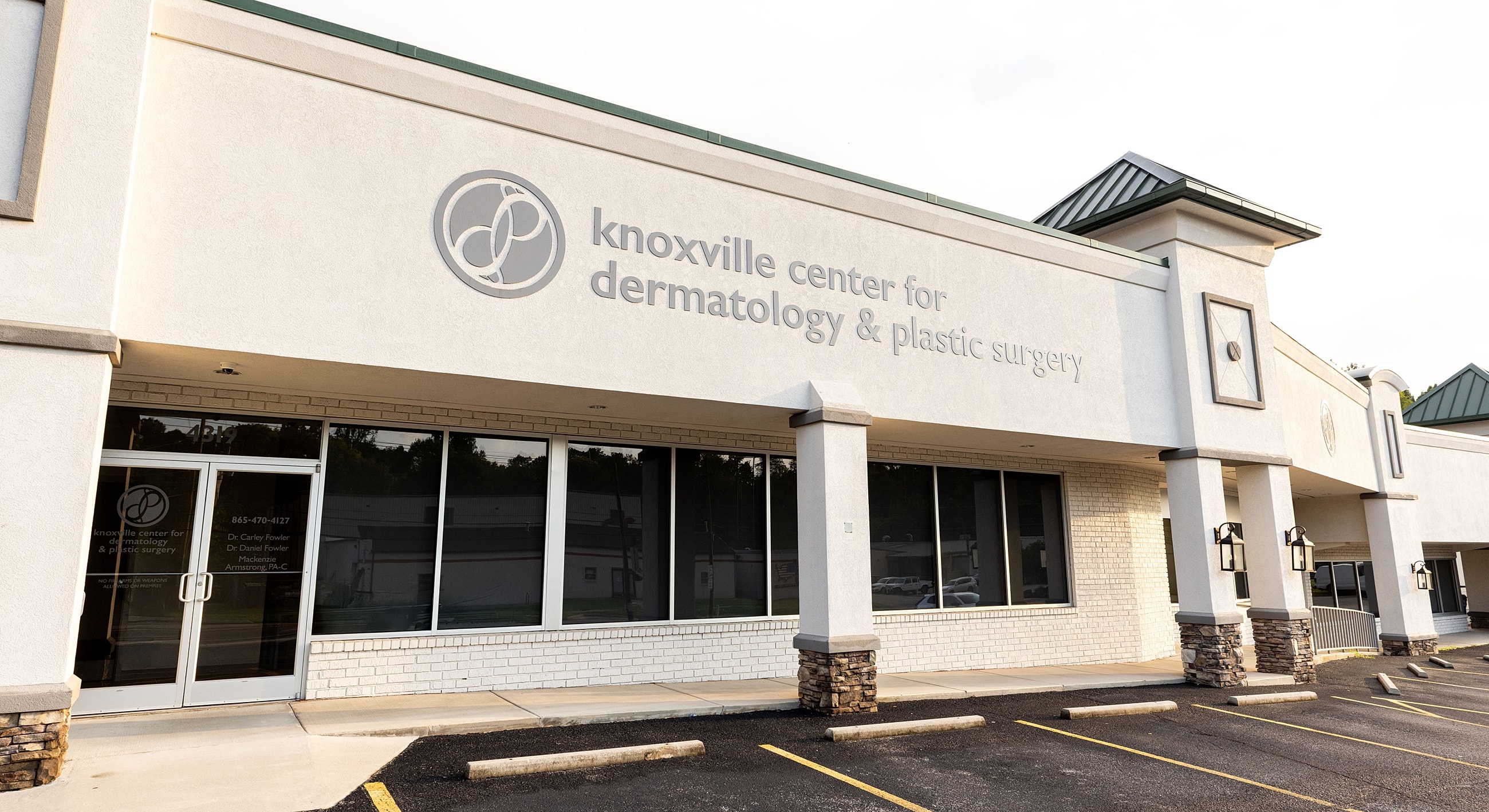 Knoxville Center for Dermatology and Plastic Surgery sign